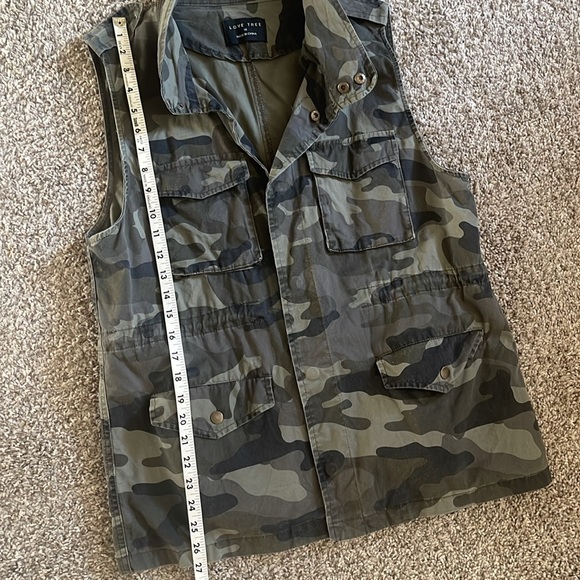 LOVE TREE Army Gray/Green Camo Utility Vest GUC Size 1X - Picture 5 of 7